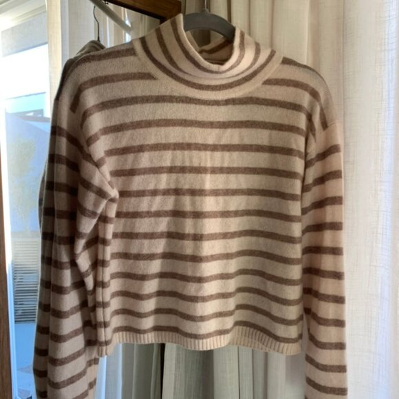 Soft striped Cashmere sweater mock neck - slightly cropped - Picture 1 of 4